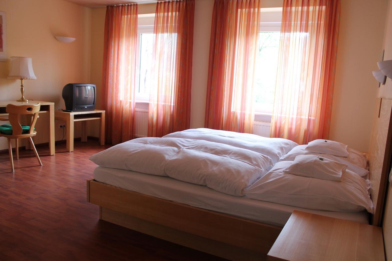 Hotel Bad Bruckhaus Gurtweil Zimmer foto